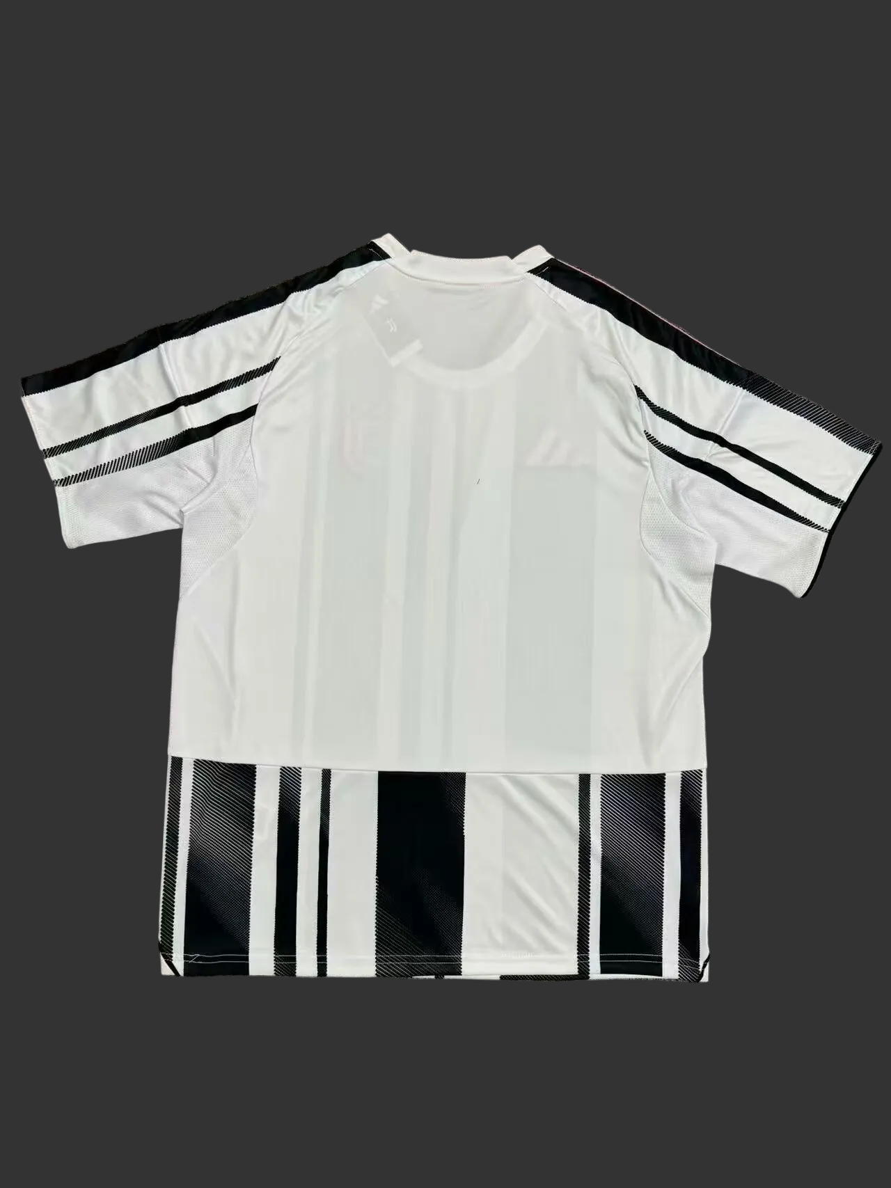 Juventus Home Fans Jersey 25/26 Season 100% Polyester