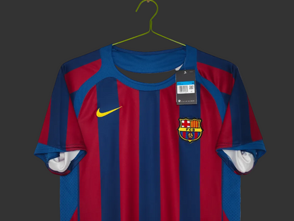 Barcelona Men's Retro 2005/06 Home Jersey