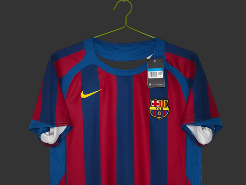 Barcelona Men's Retro 2005/06 Home Jersey